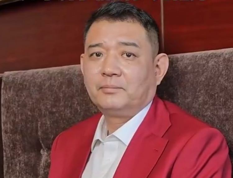 鞏曉彬：剛打球時(shí)工資20多塊錢(qián) 主要給父母、給家里改善生活