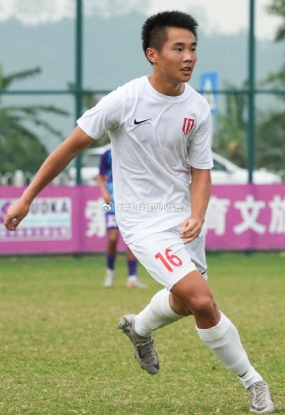 中國職業(yè)賽場(chǎng)首位09后！成都蓉城B隊16歲小將帥惟浩上演生涯首秀