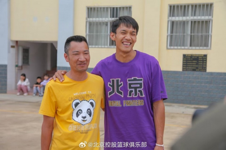 那一封信的故事還在延續 矣進(jìn)宏母校的師生們來(lái)到北京了！